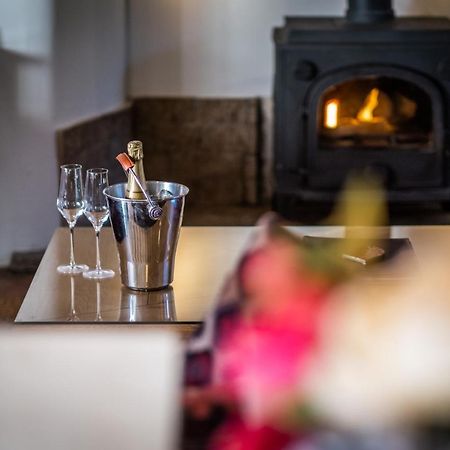 Beautiful Grade 2 Listed Building - West Wing Villa Bowness-on-Windermere Buitenkant foto