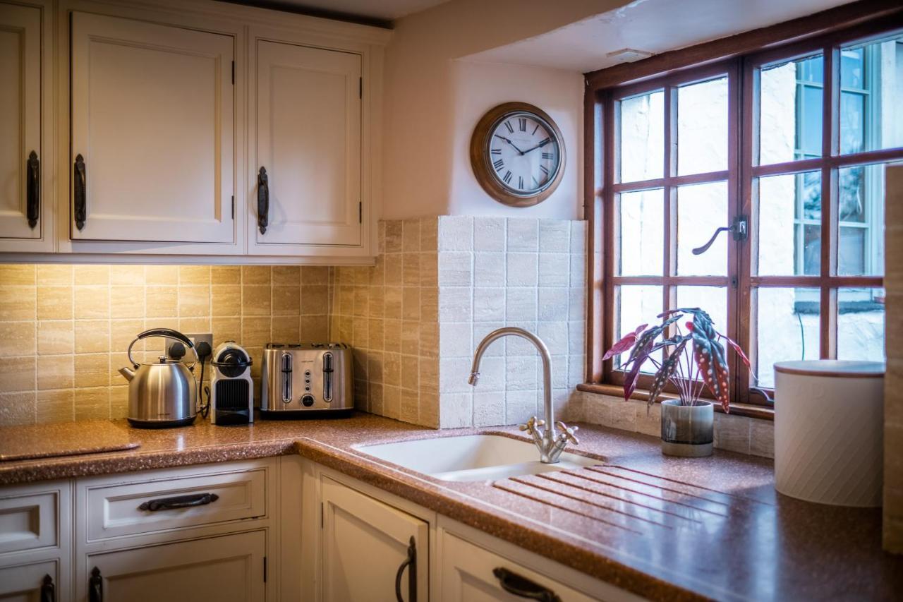 Beautiful Grade 2 Listed Building - West Wing Villa Bowness-on-Windermere Buitenkant foto